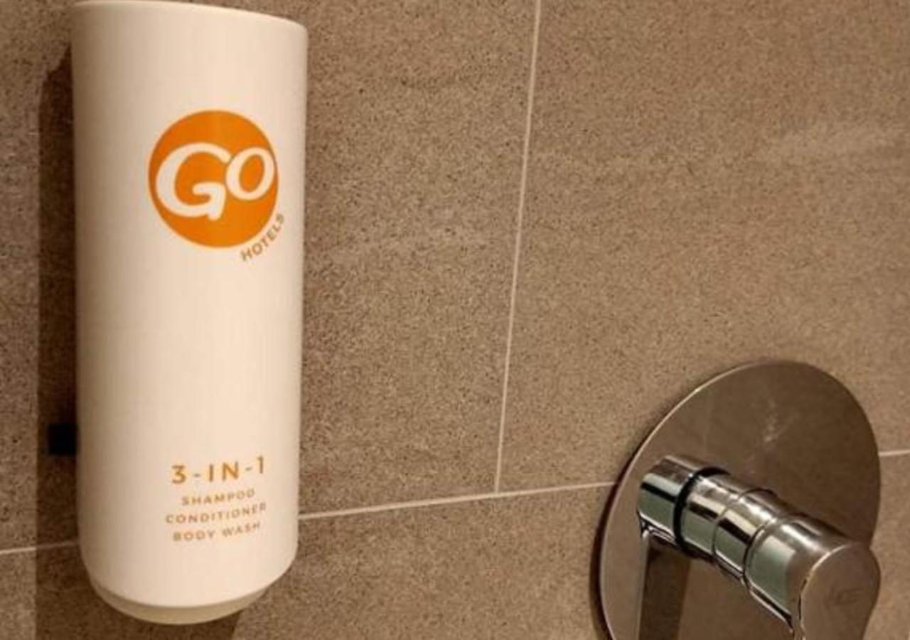 Go Hotels Bacolod Bagian luar foto