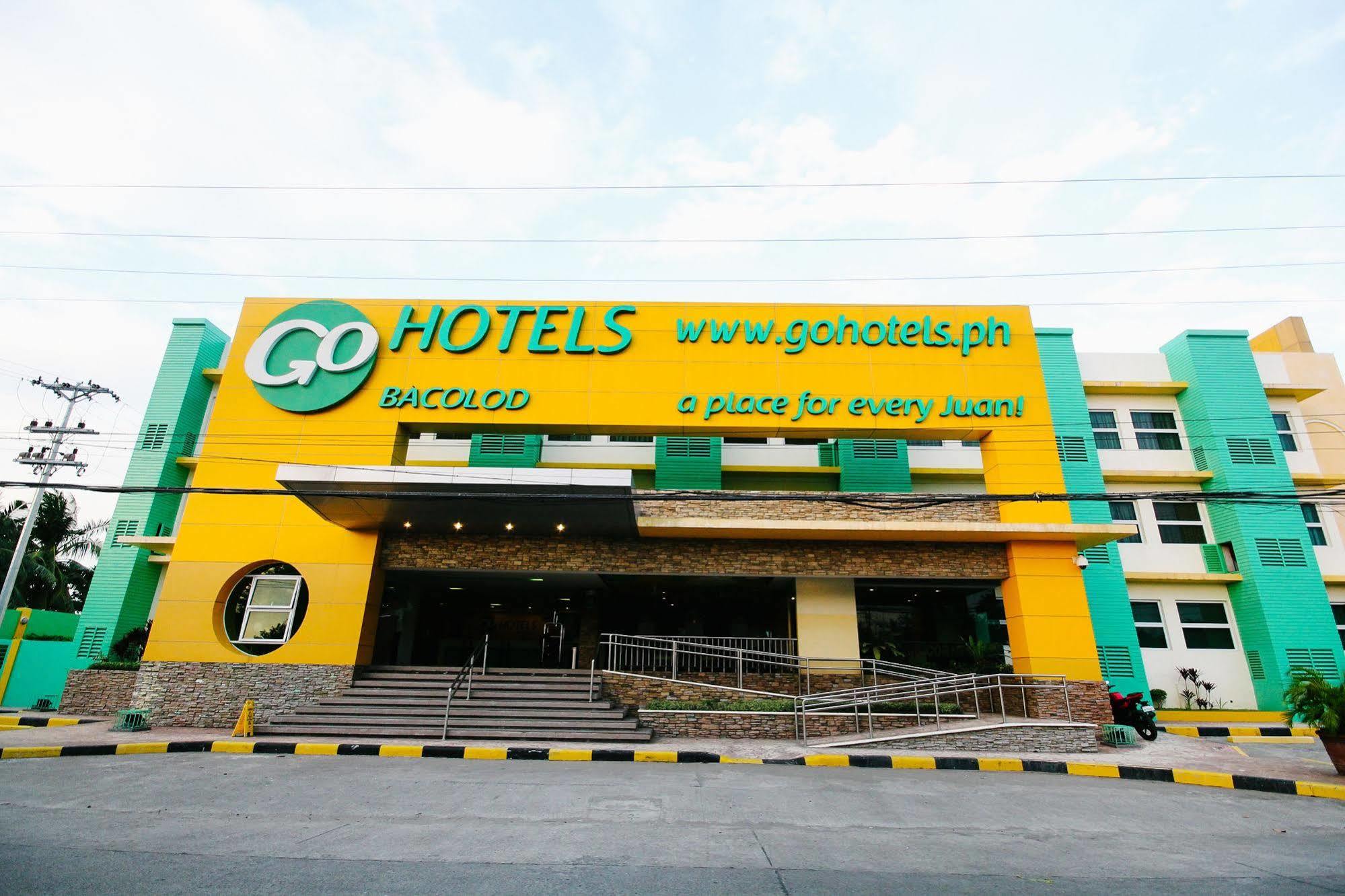 Go Hotels Bacolod Bagian luar foto