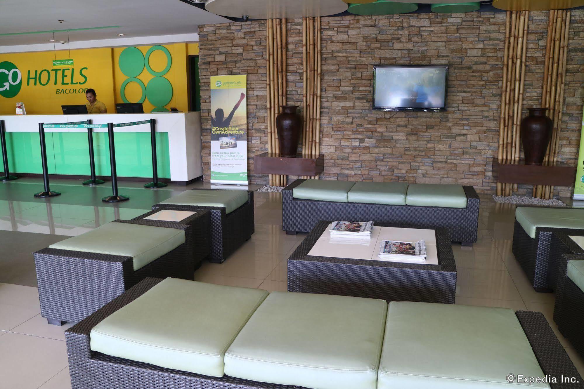 Go Hotels Bacolod Bagian luar foto